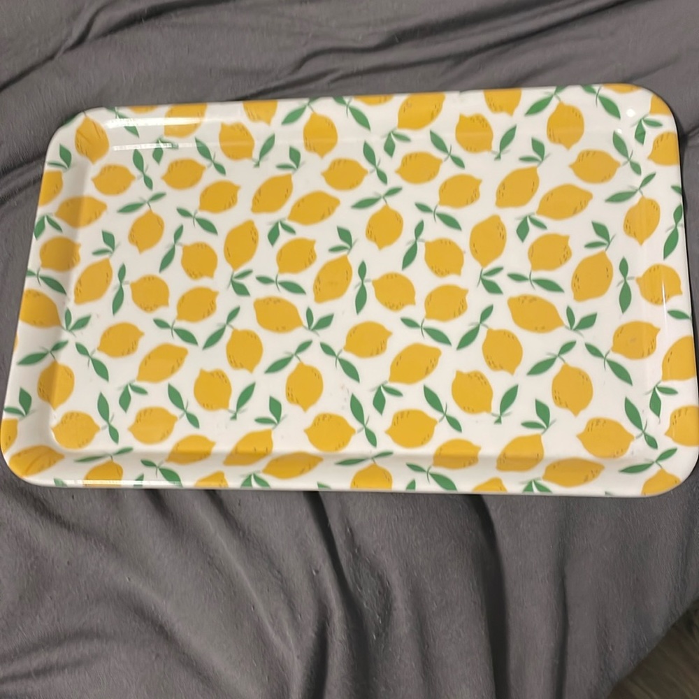 To the Market Lemon tray never really been used very cute pattern.  Nice quality